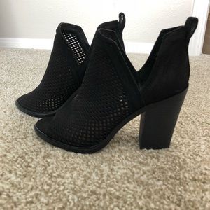 Vince Camuto Heels